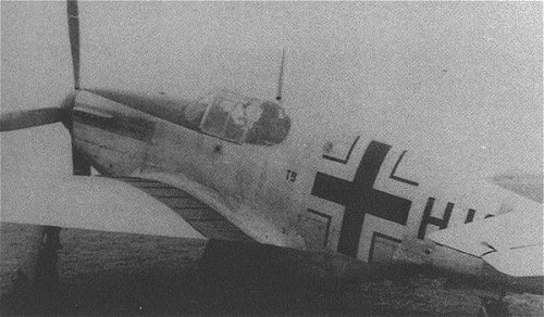Name:  23-1-2004-8-56-north_american_p-51b_mustang_luftwaffe_captured_t9_hk.jpg
Views: 398
Size:  37.2 KB