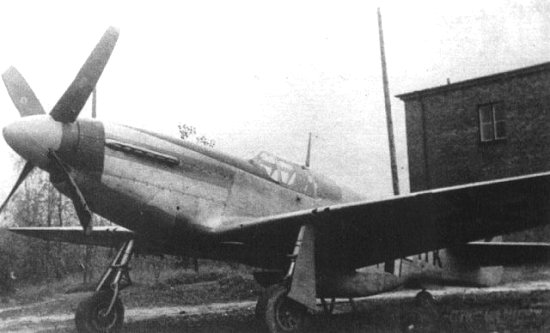 Name:  25-9-2003-8-55-north_american_p-51b_mustang_luftwaffe_captured_t9+hk_at_oranienburg_oct_1944.jpg
Views: 406
Size:  29.3 KB