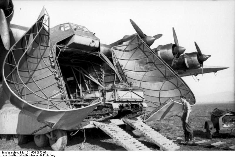 Name:  Bundesarchiv_Bild_101I-554-0872-07,_Tunesien,_Flugzeug_Me_323,_Entladen.jpg
Views: 260
Size:  62.6 KB