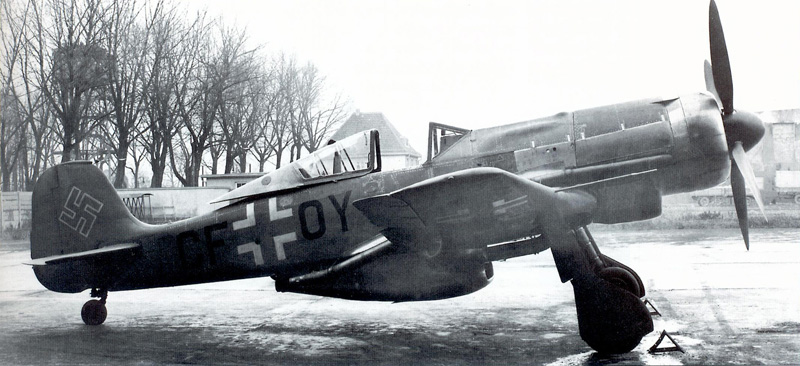 Name:  Fw-190_v18.jpg
Views: 266
Size:  147.8 KB